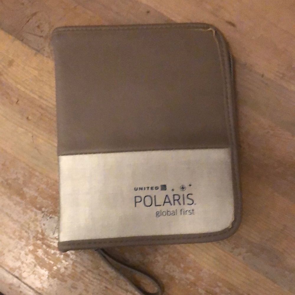 United Airlines Polaris Global First Amenity Kit Travel Case Bag Sleep Relax